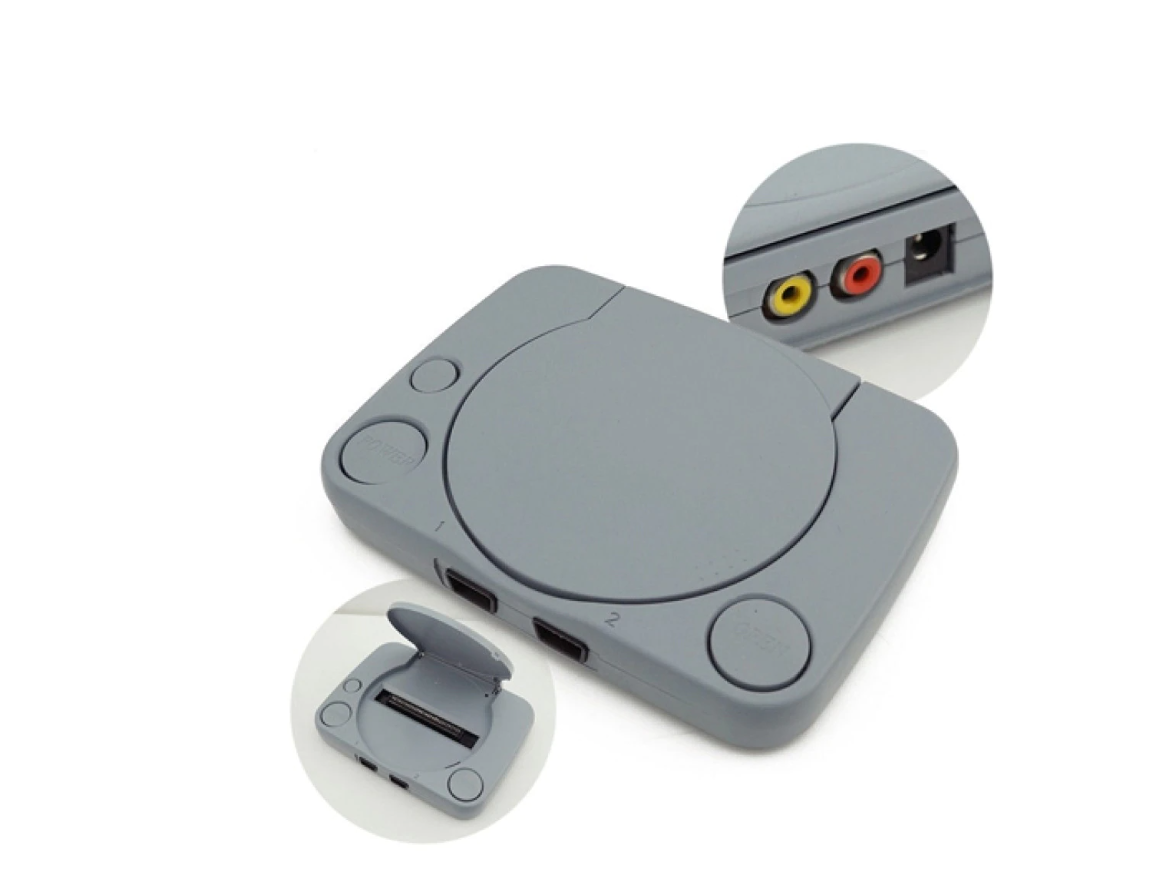 Nou: Consola video-games cu joystick-uri incluse, peste 400 de jocuri preinstalate